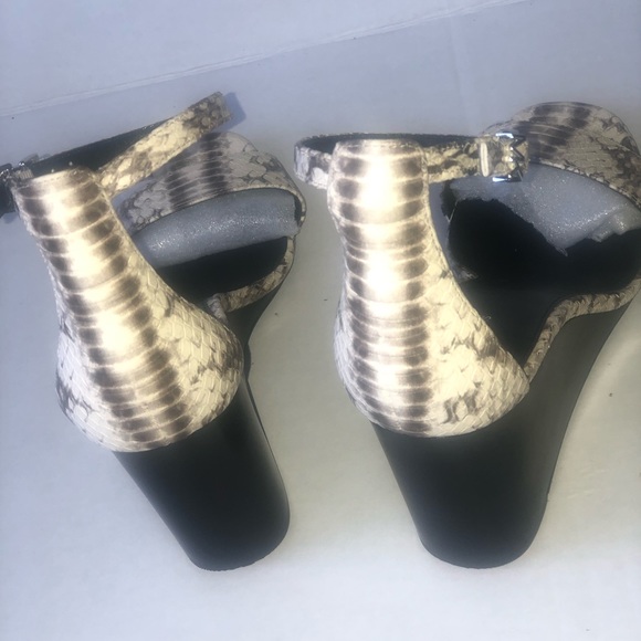 Michael kors crocodile leather sandals 👡 women’s - Picture 3 of 9